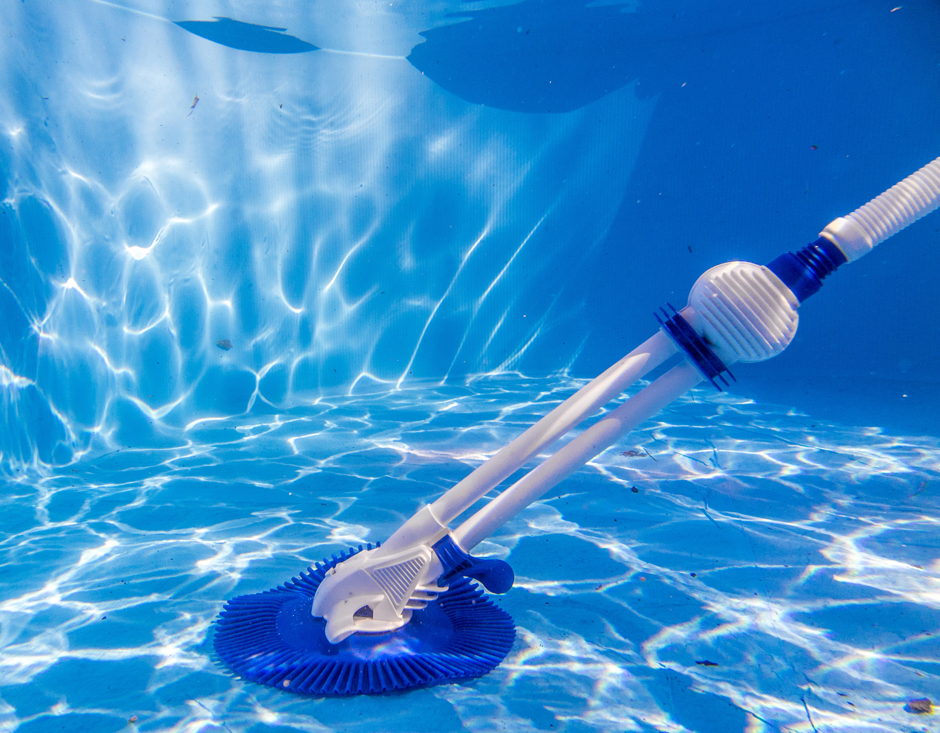 Los 3 mejores limpiafondos para piscina de fibra de vidrio - Piscineria
